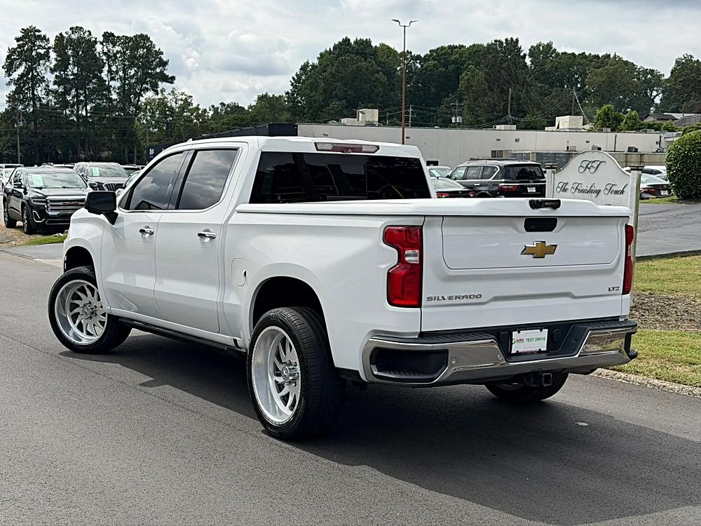 Chevrolet Silverado photo 13