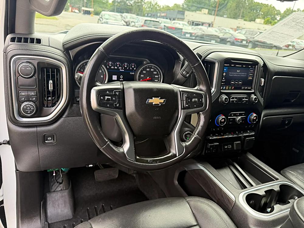 Chevrolet Silverado photo 18