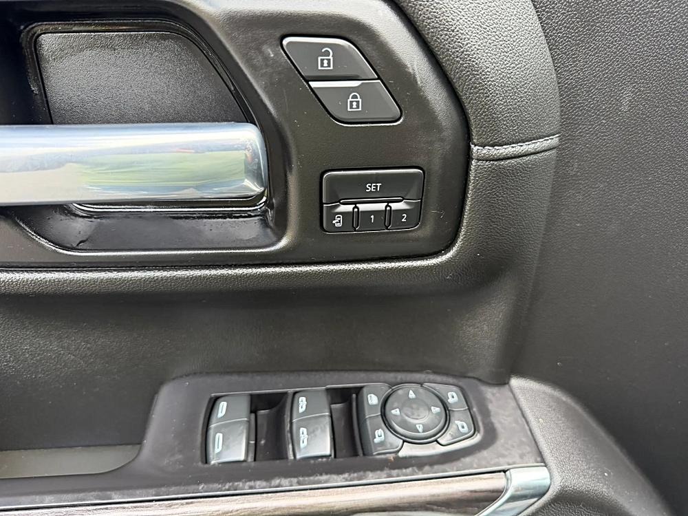Chevrolet Silverado photo 23