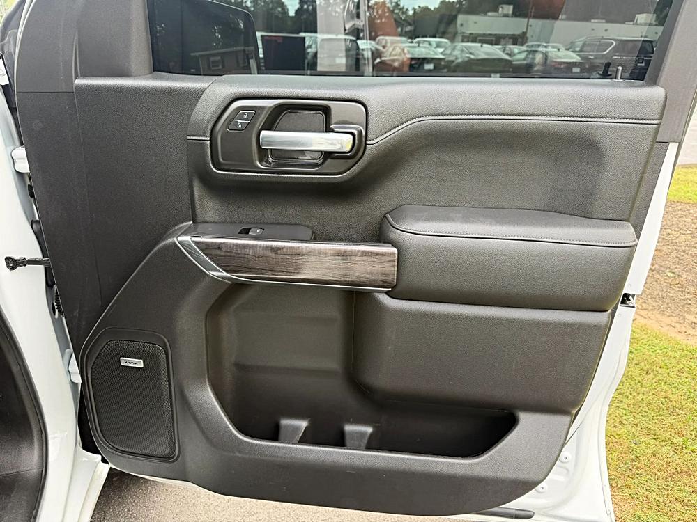 Chevrolet Silverado photo 28
