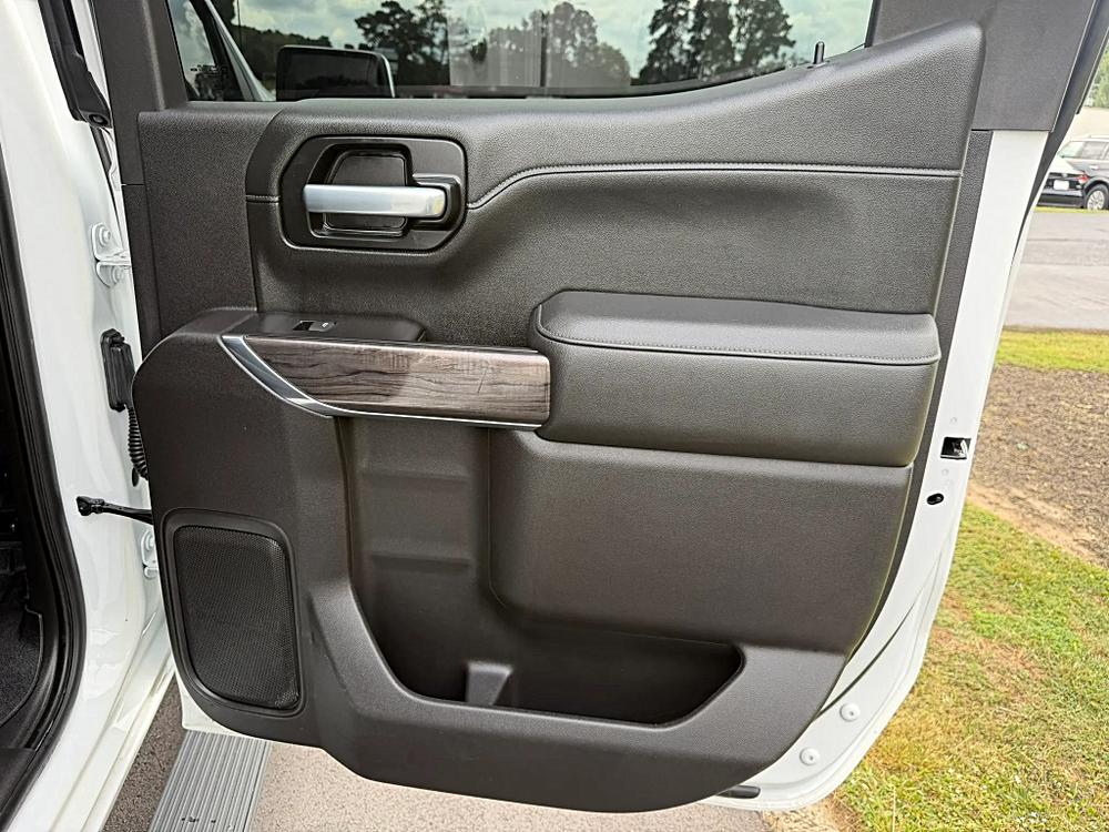 Chevrolet Silverado photo 44