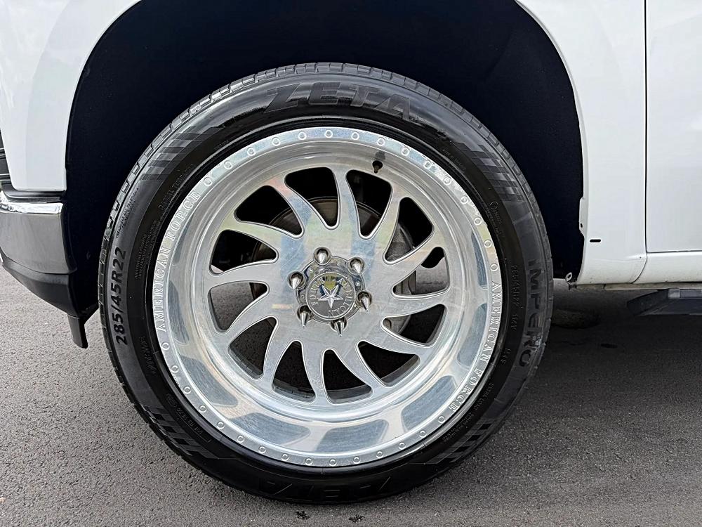 Chevrolet Silverado photo 46