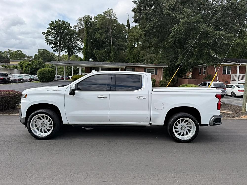 Chevrolet Silverado photo 8