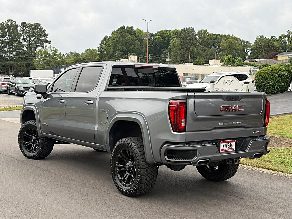 GMC Sierra photo 14