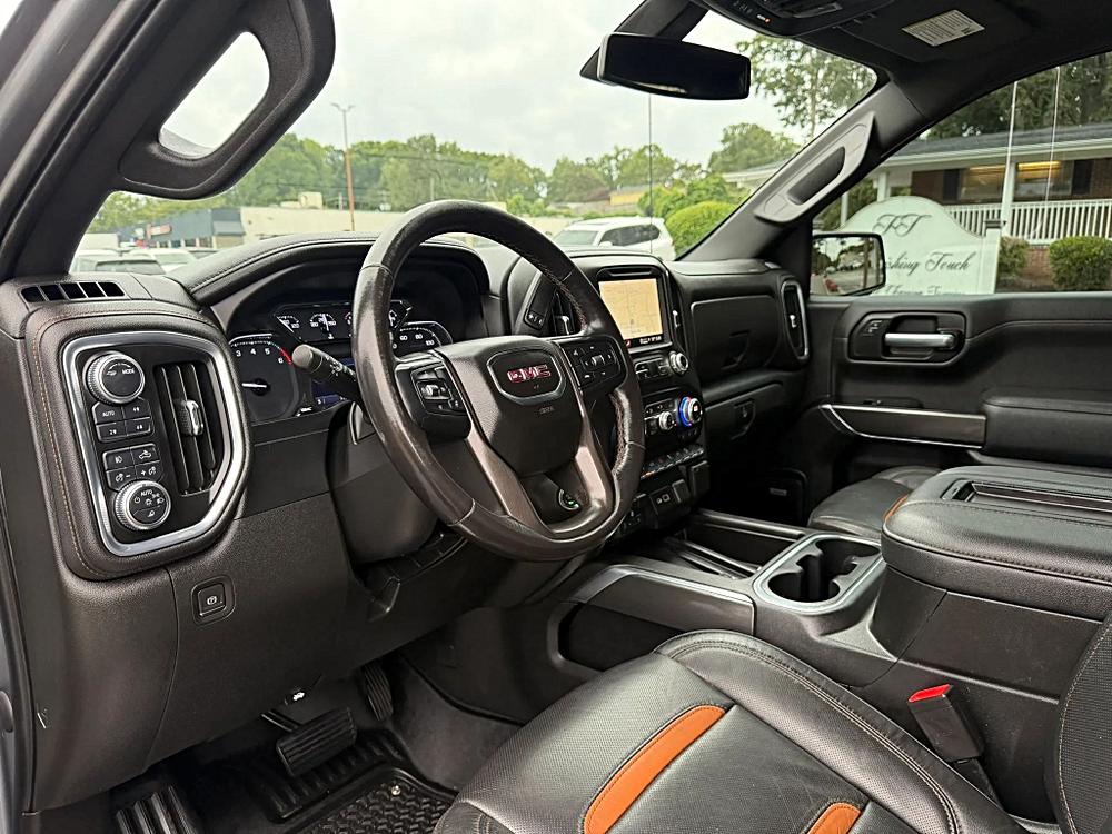 GMC Sierra photo 18