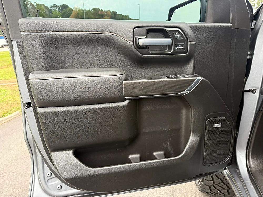 GMC Sierra photo 23
