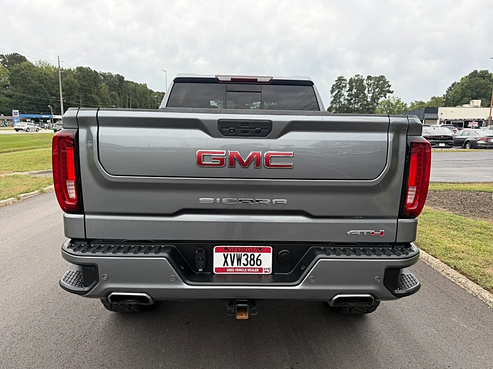 GMC Sierra photo 11