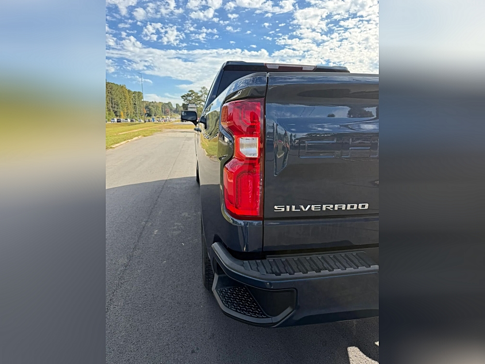 Chevrolet Silverado photo 13