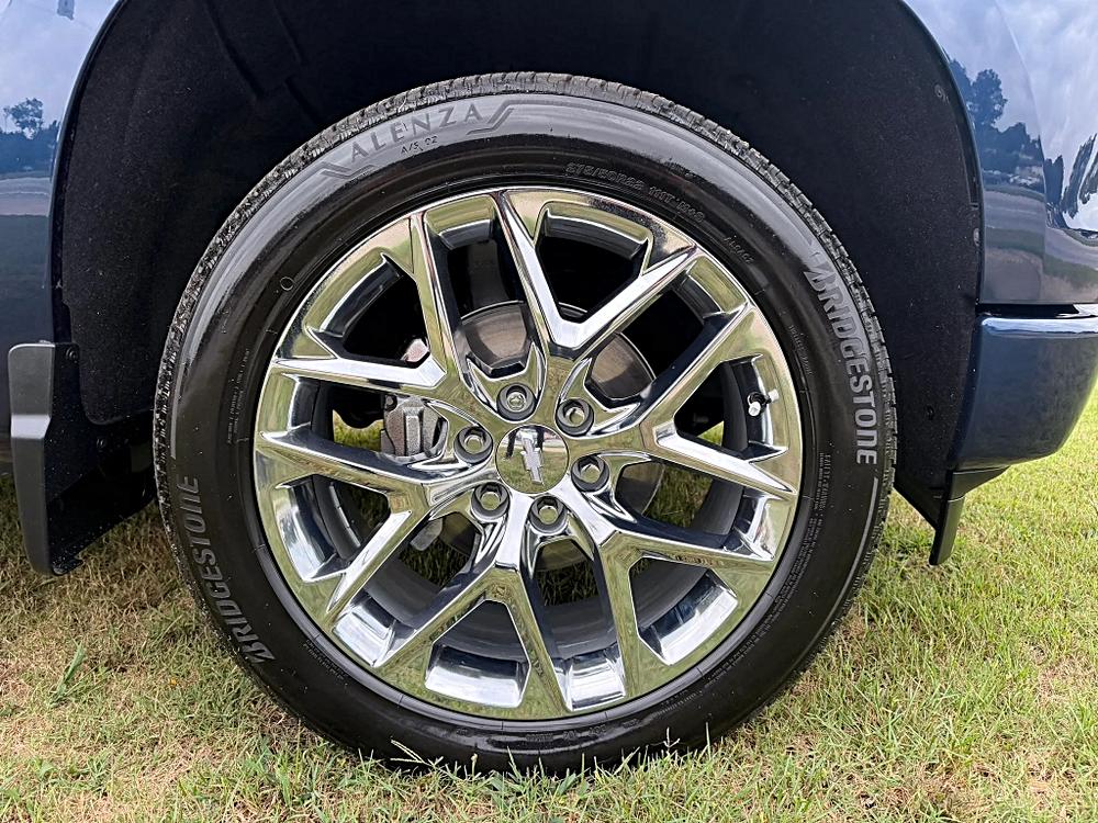 Chevrolet Silverado photo 16