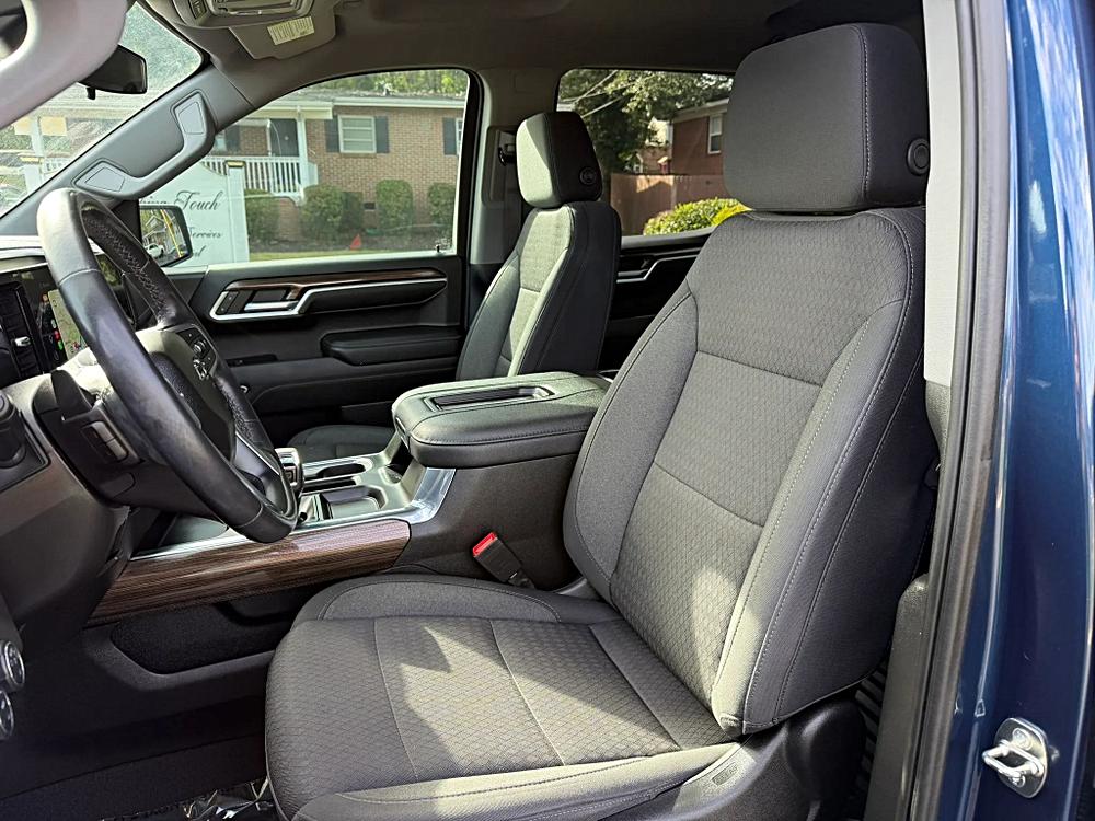 Chevrolet Silverado photo 19