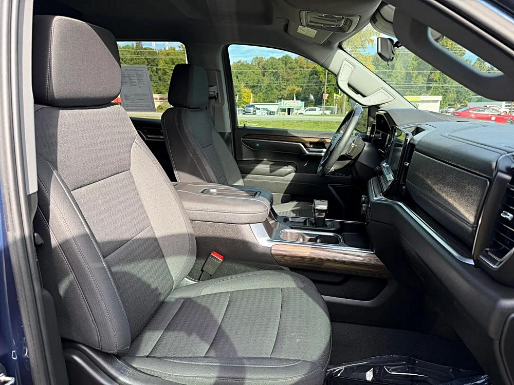 Chevrolet Silverado photo 25