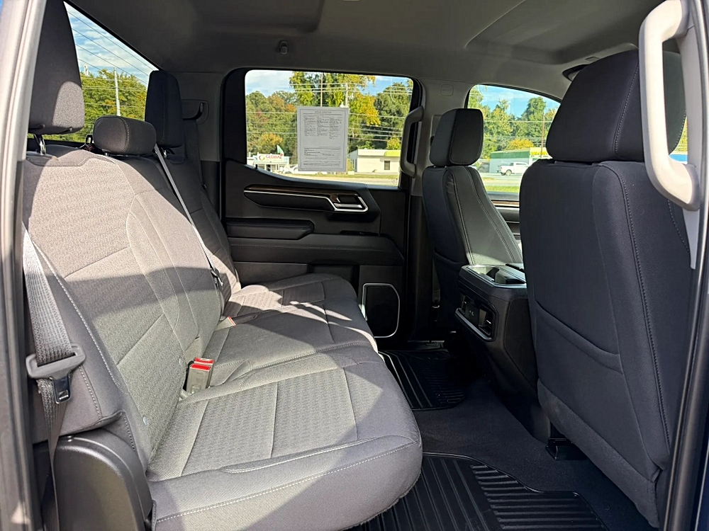 Chevrolet Silverado photo 41