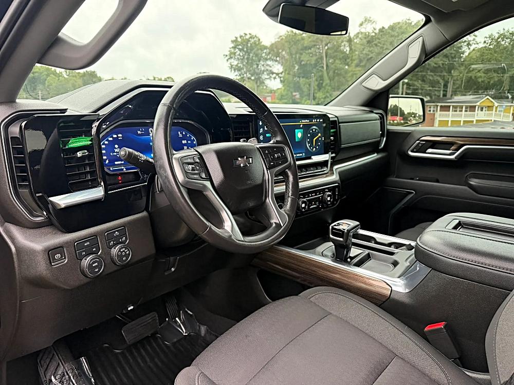 Chevrolet Silverado photo 8