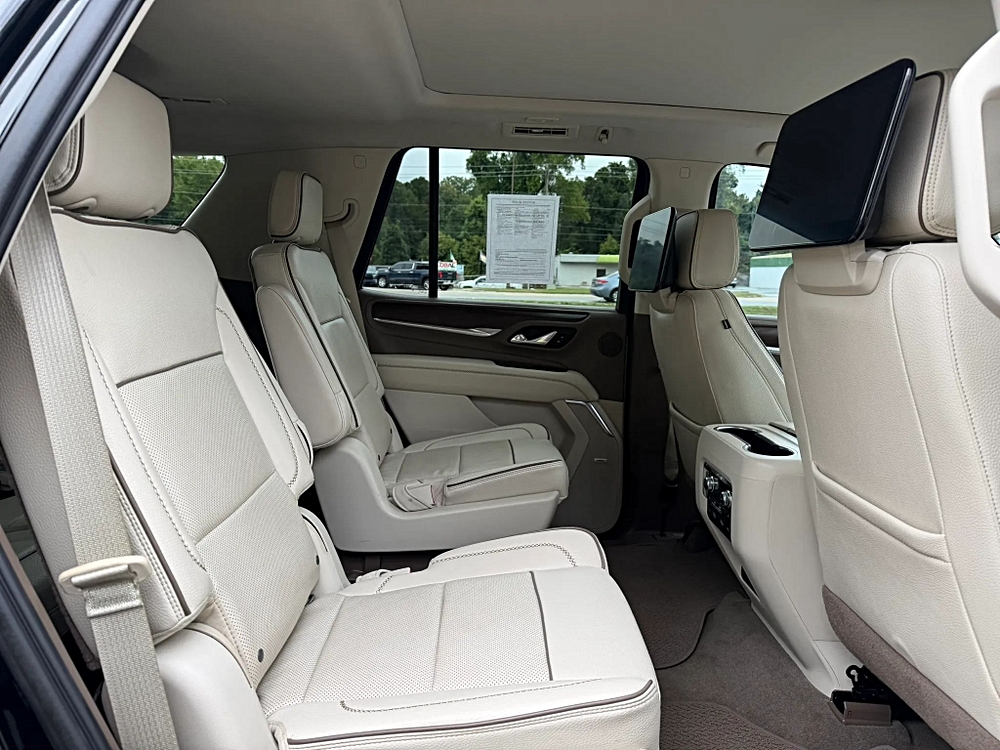GMC Yukon photo 101