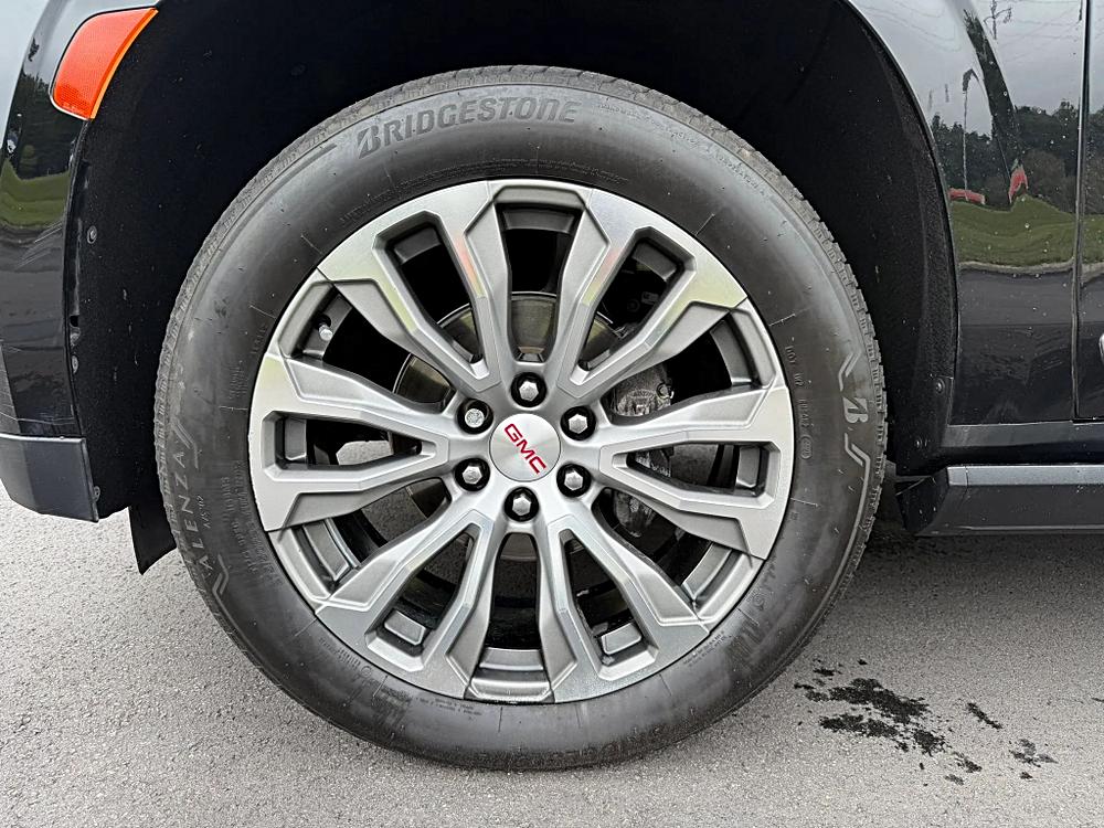 GMC Yukon photo 108