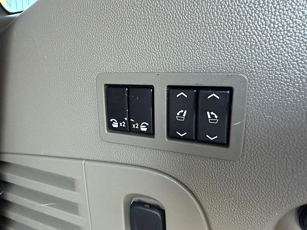 Chevrolet Tahoe photo 101