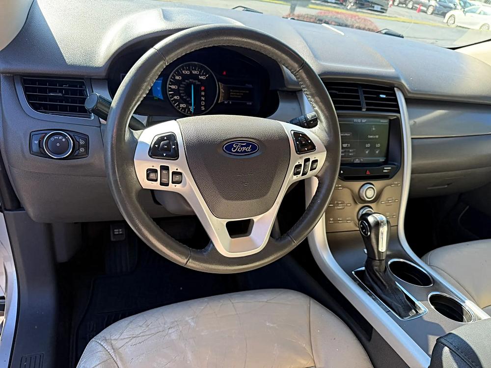 Ford Edge photo 16