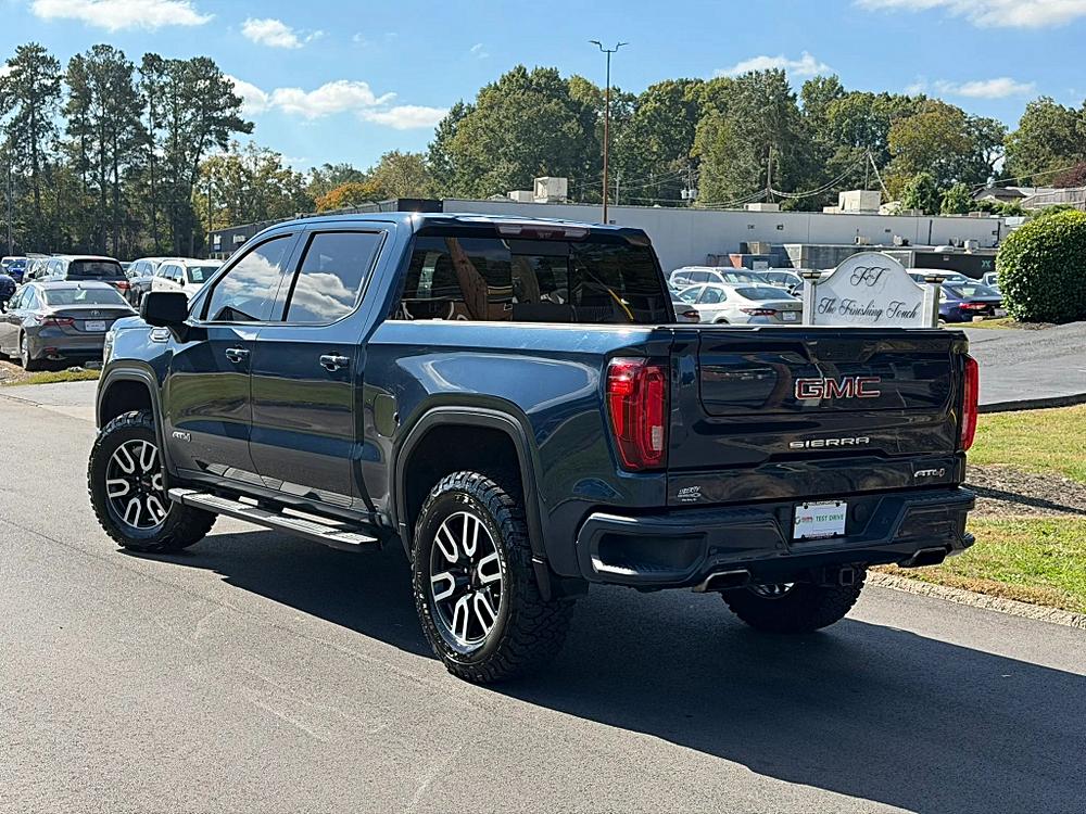 GMC Sierra photo 13