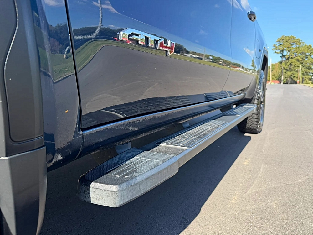GMC Sierra photo 17