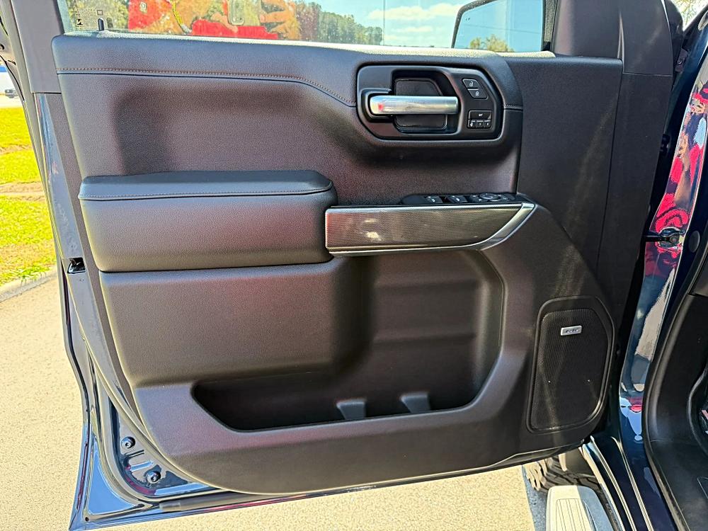 GMC Sierra photo 23