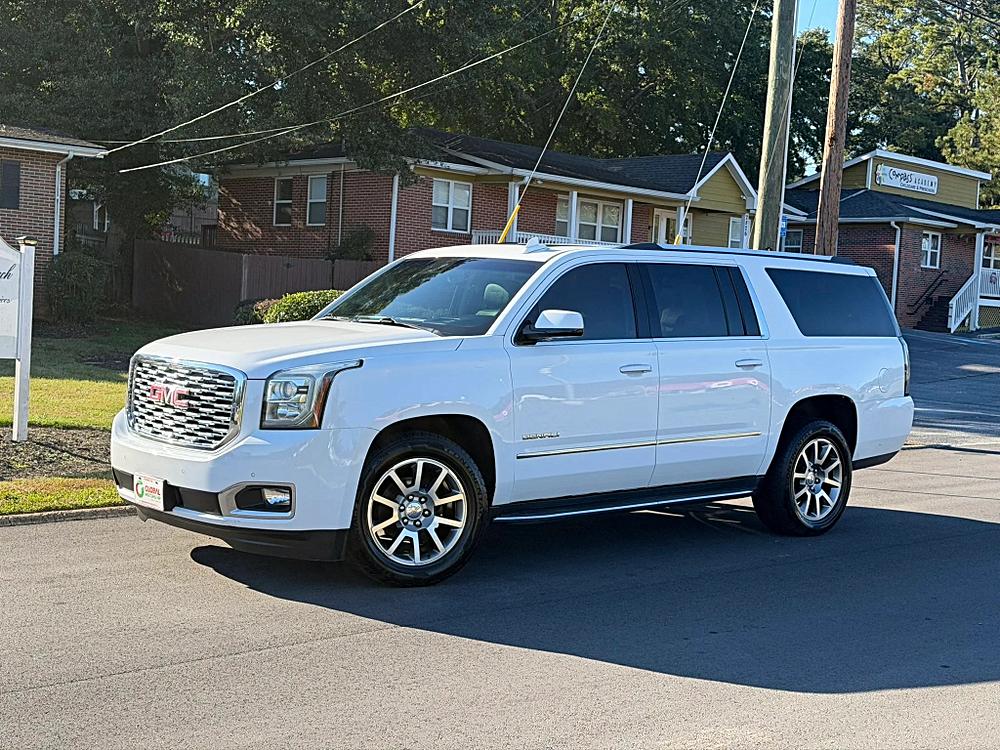 GMC Yukon XL photo 3