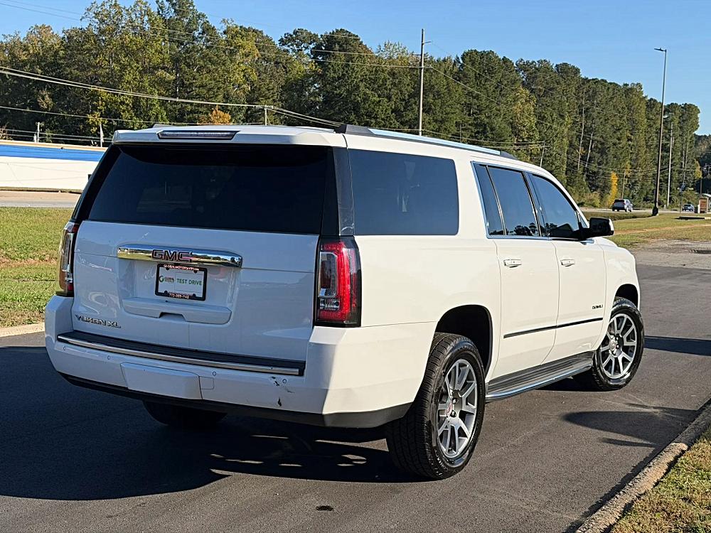 GMC Yukon XL photo 14