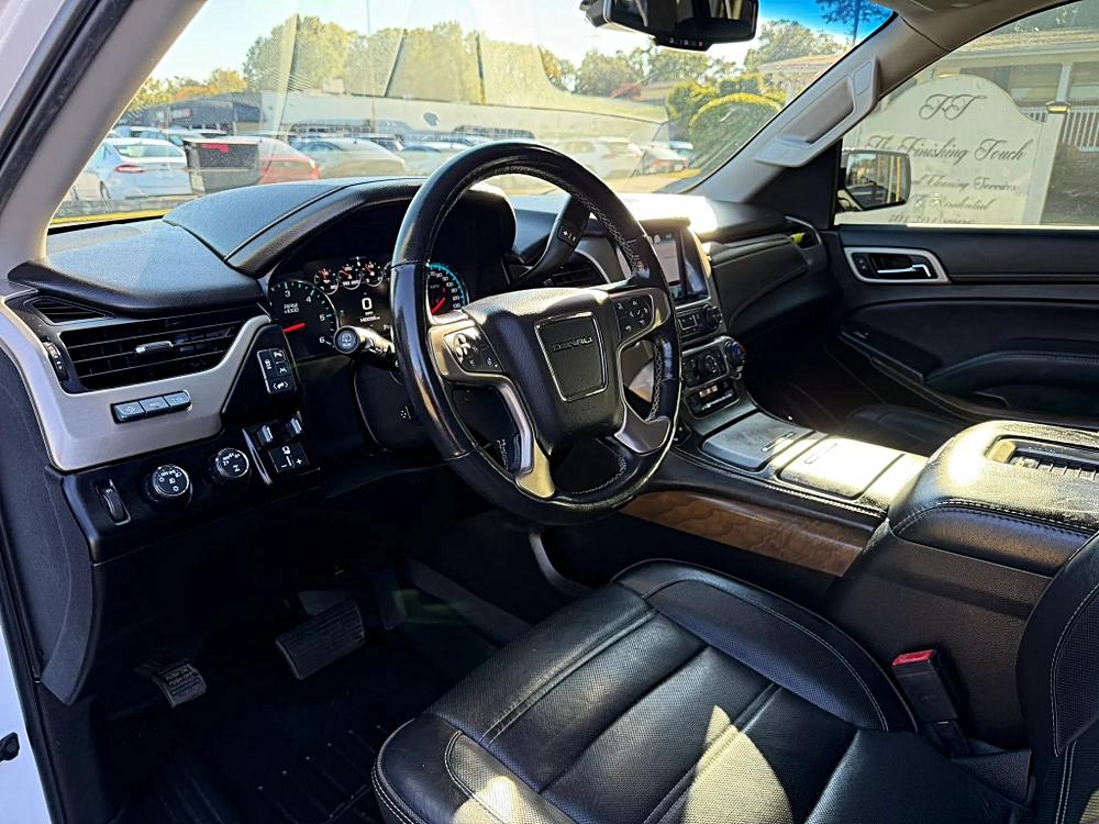 GMC Yukon XL photo 15