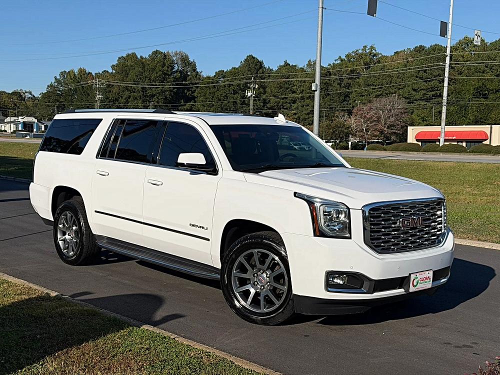 GMC Yukon XL photo 4