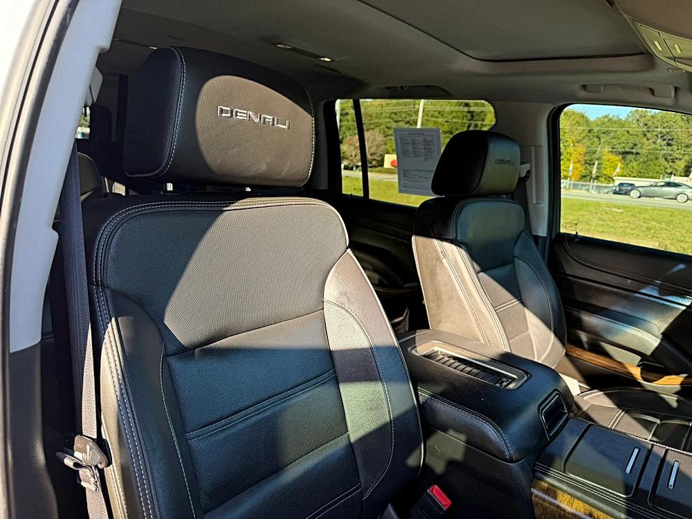 GMC Yukon XL photo 25