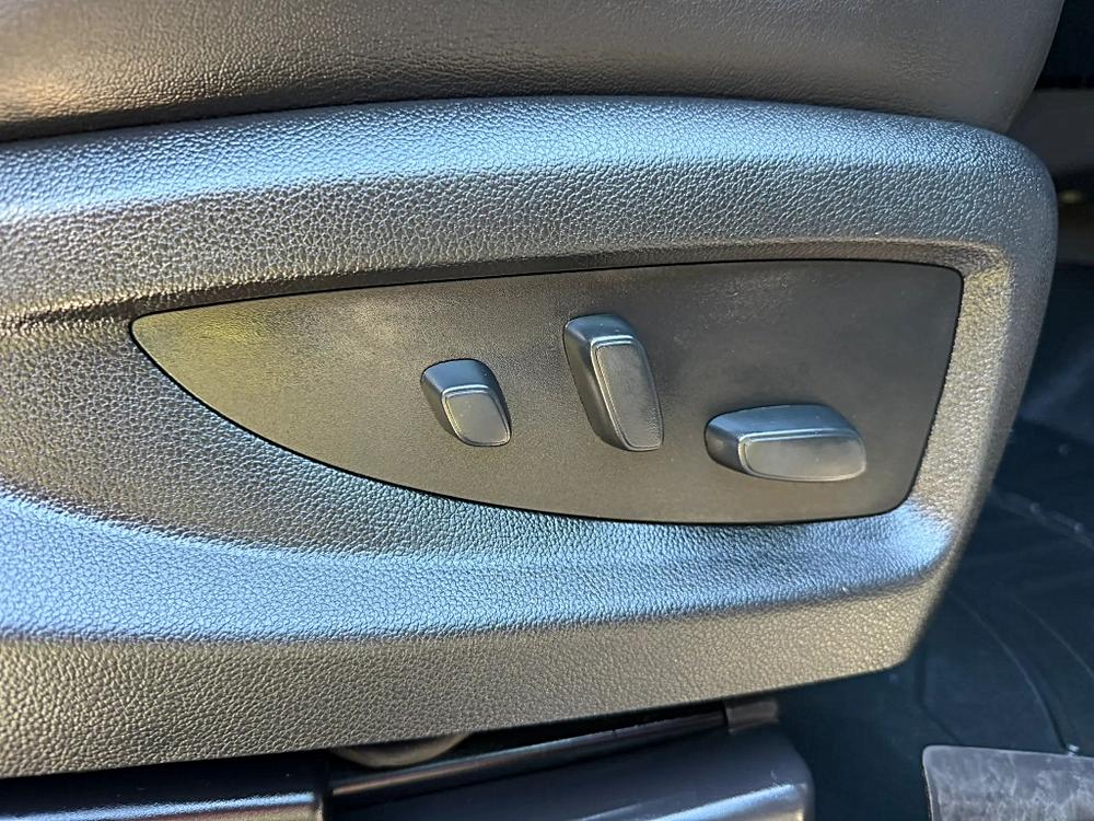 GMC Yukon XL photo 26