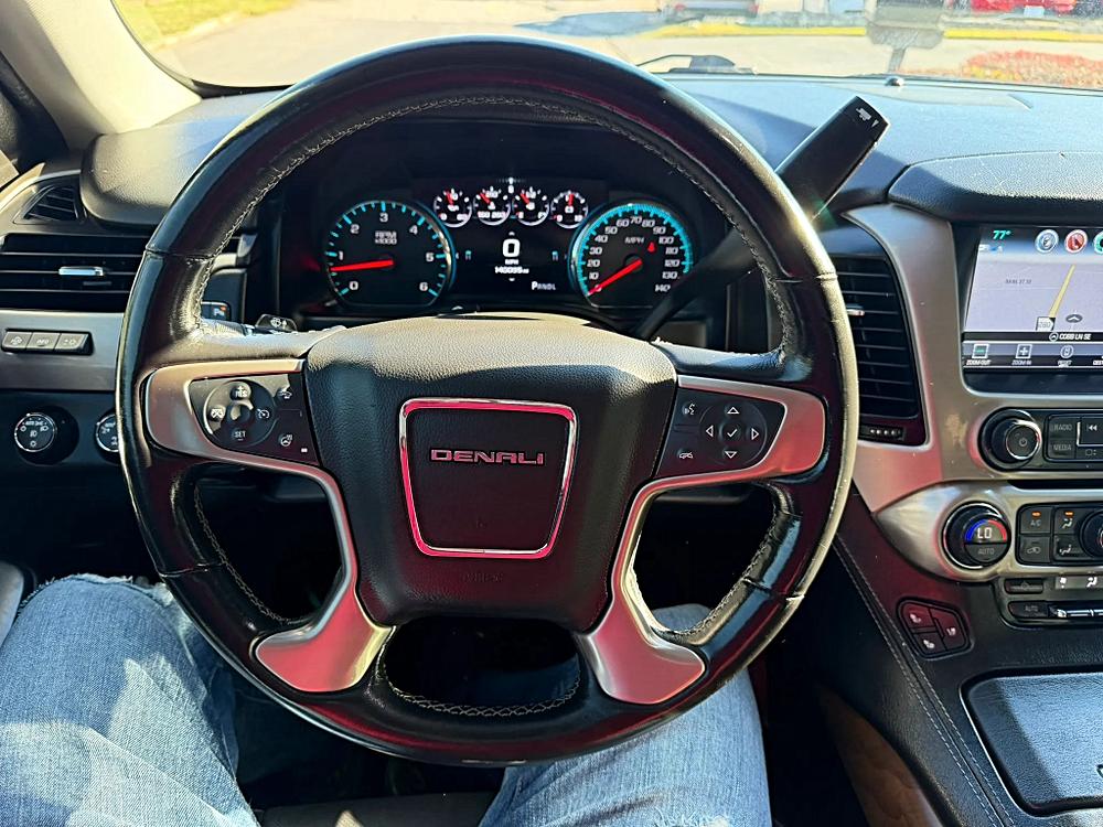 GMC Yukon XL photo 30