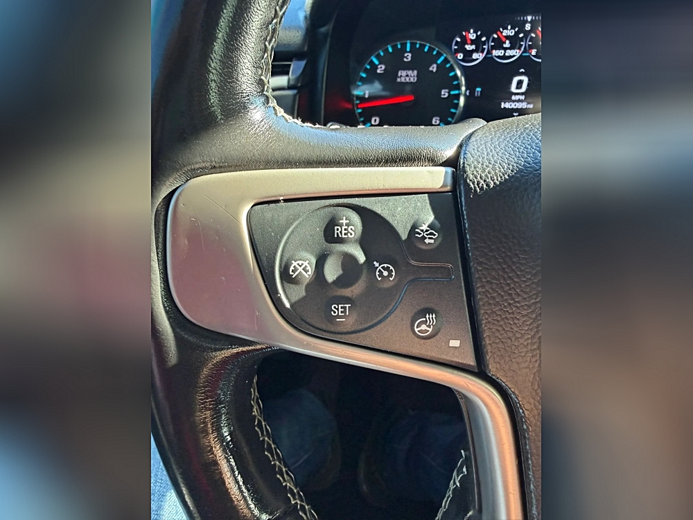 GMC Yukon XL photo 33