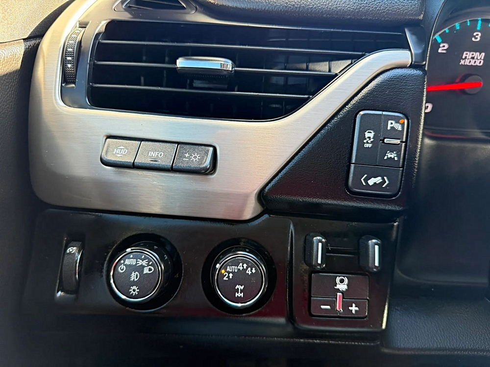 GMC Yukon XL photo 34