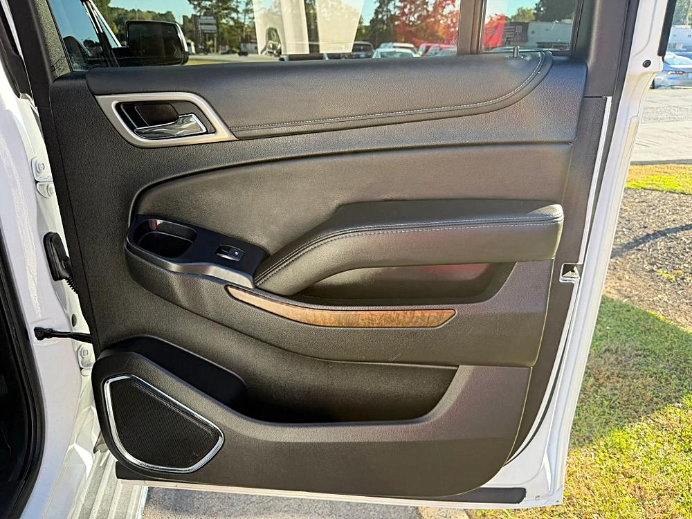 GMC Yukon XL photo 48