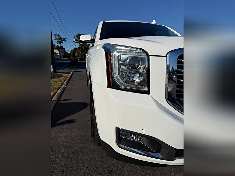 GMC Yukon XL photo 7