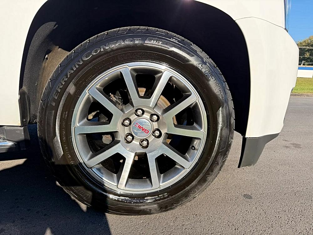 GMC Yukon XL photo 52