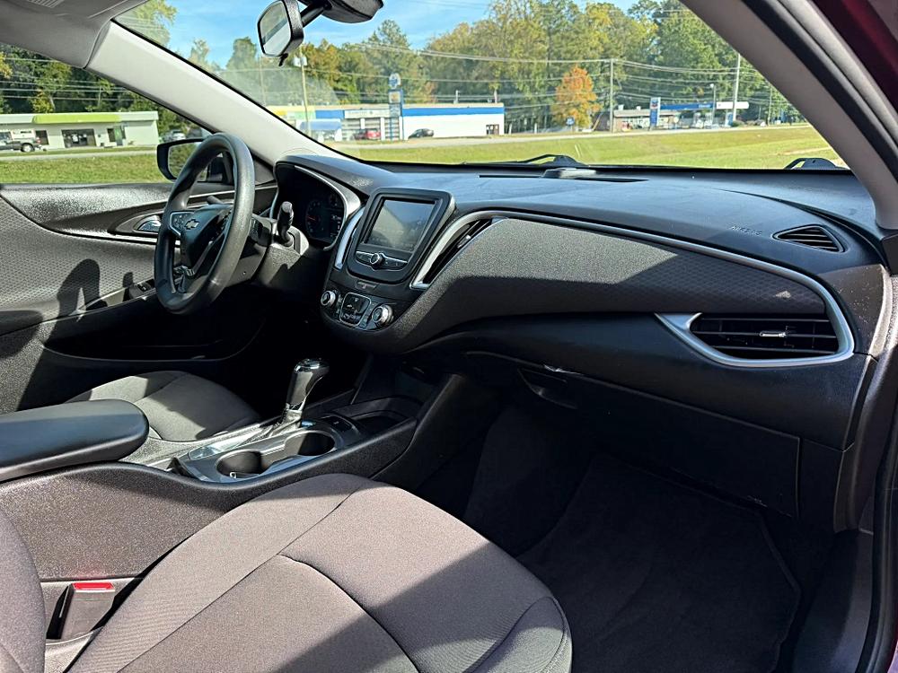 Chevrolet Malibu photo 21