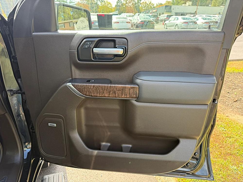 GMC Sierra photo 175