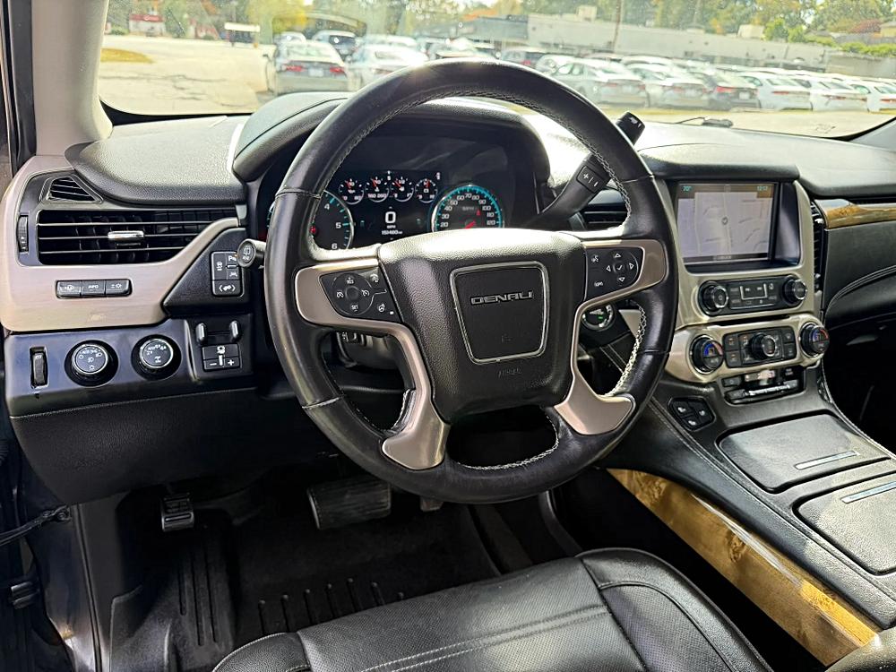 GMC Yukon photo 16