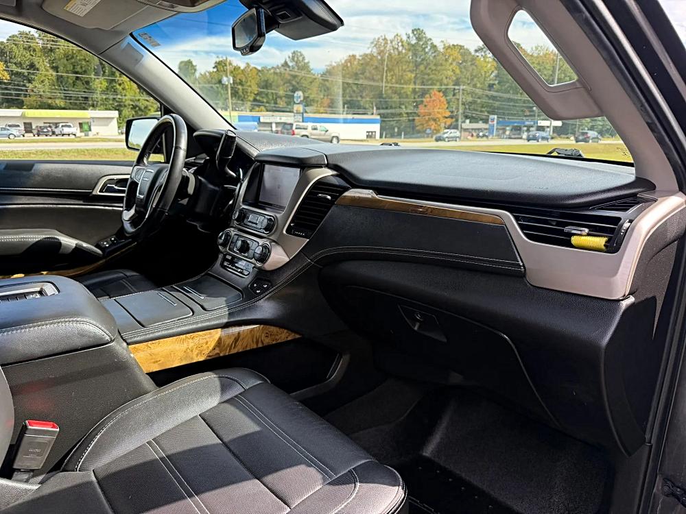 GMC Yukon photo 23