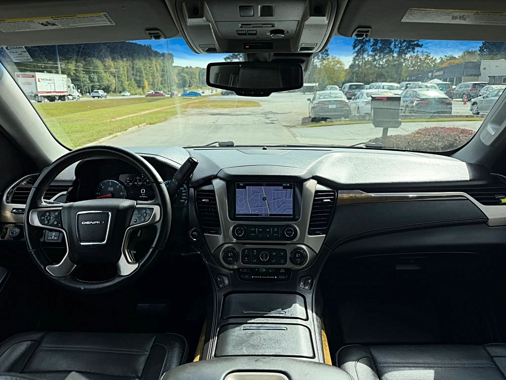 GMC Yukon photo 28
