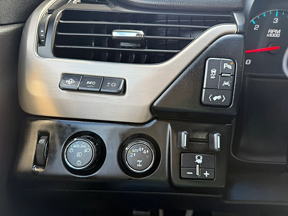 GMC Yukon photo 35