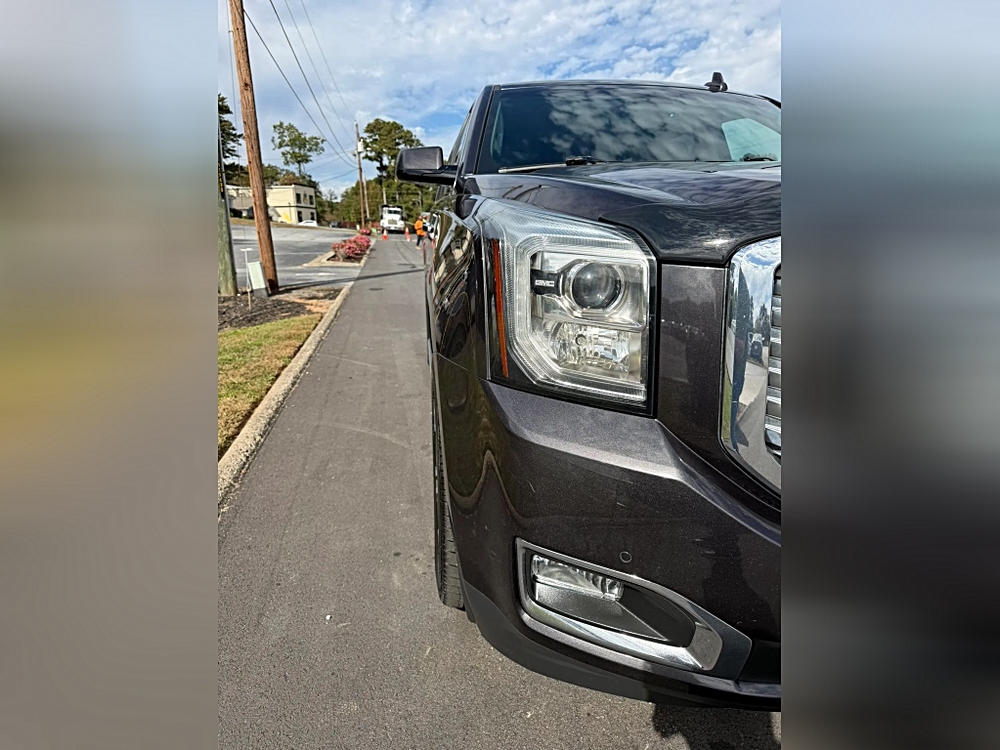 GMC Yukon photo 7