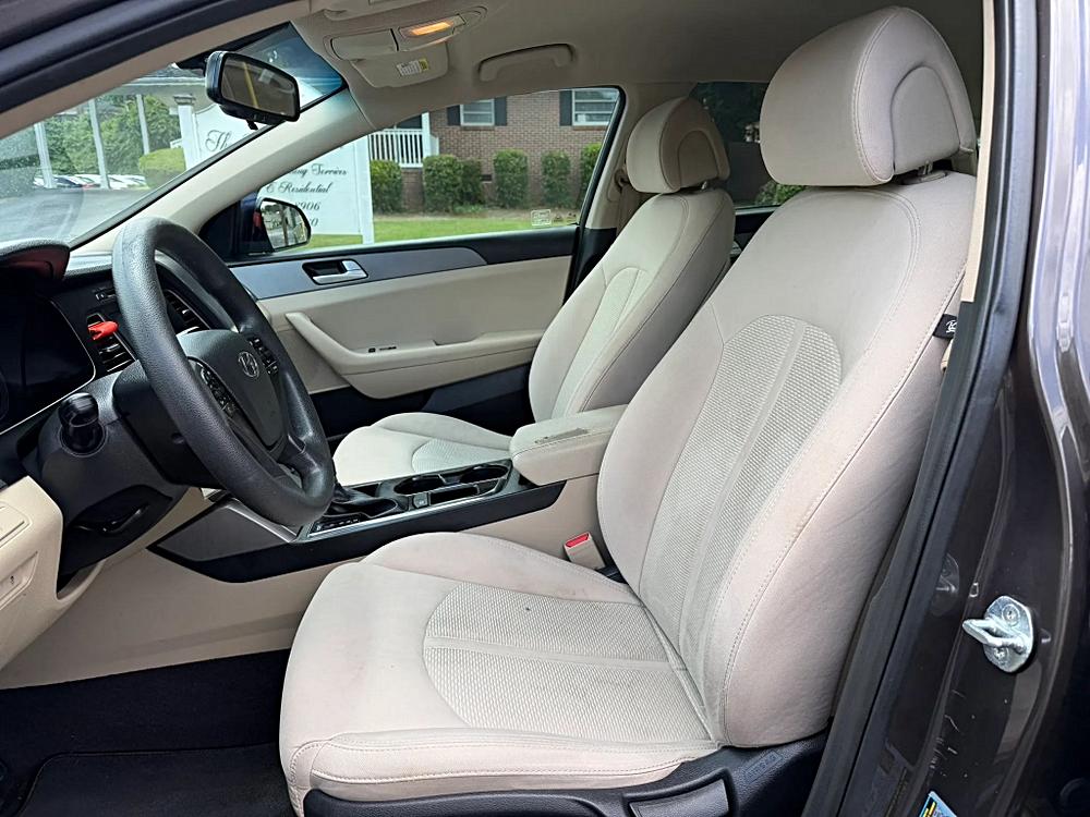 Hyundai Sonata photo 16