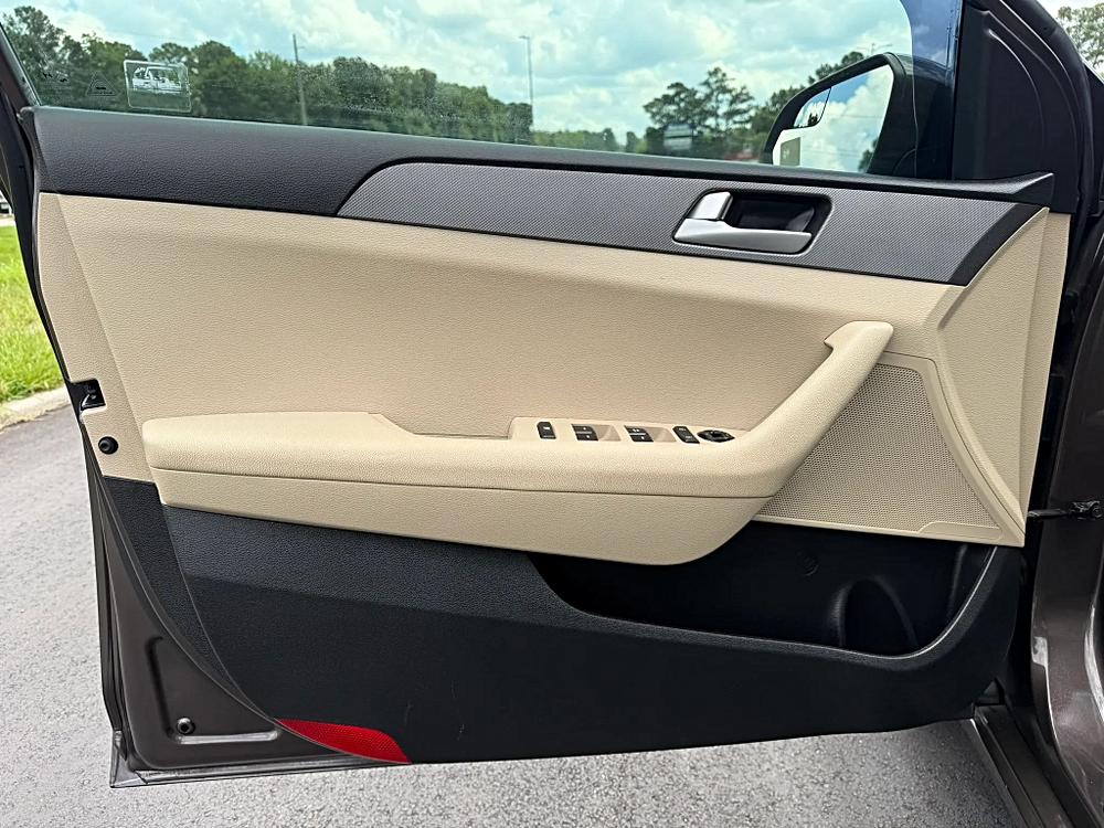 Hyundai Sonata photo 18