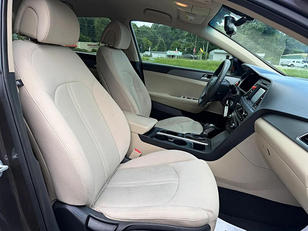 Hyundai Sonata photo 21