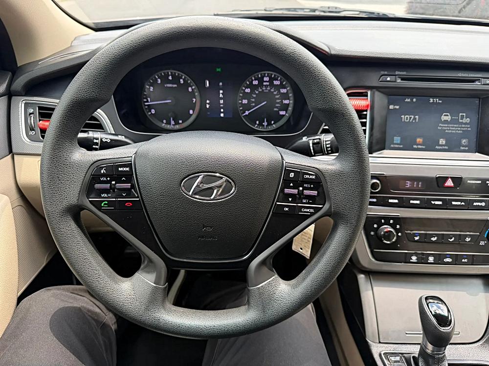 Hyundai Sonata photo 24