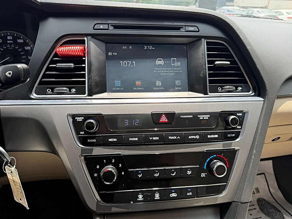 Hyundai Sonata photo 29