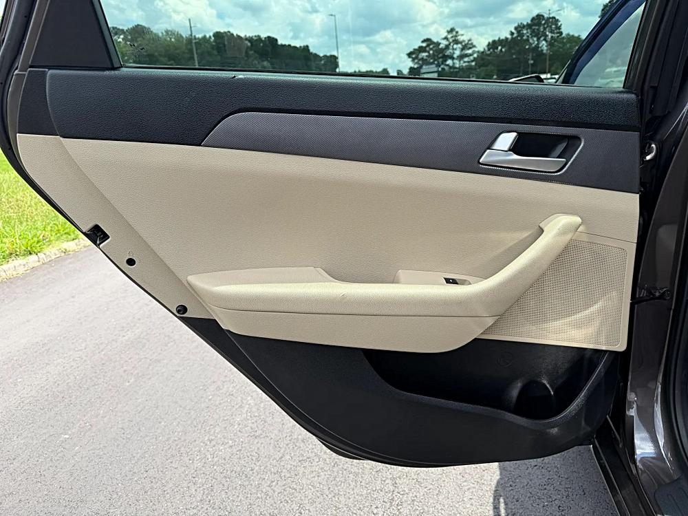Hyundai Sonata photo 32