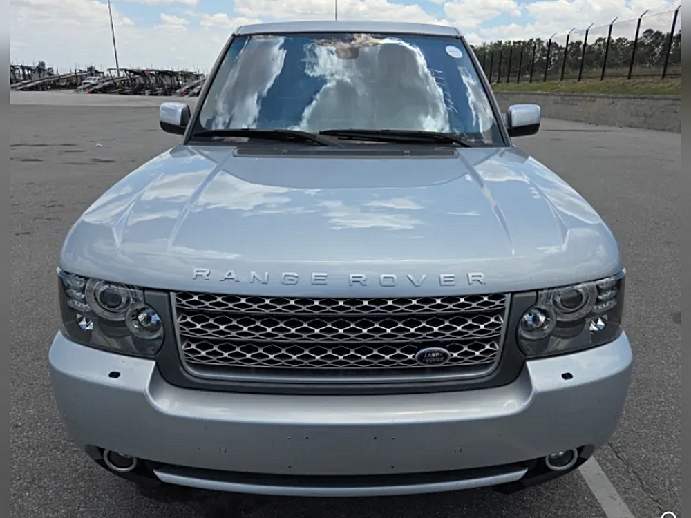 2010 Land Rover Range Rover Supercharged 4WD's photo
